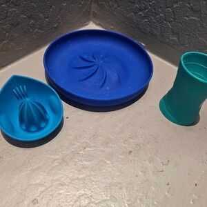 Rubber Barware Set Shot Glass Jigger, salt Rim tray and juicer